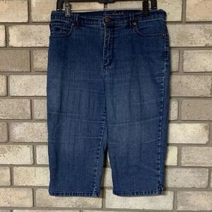 3for$20 jeans , covers knee 10p (3 quarter)
